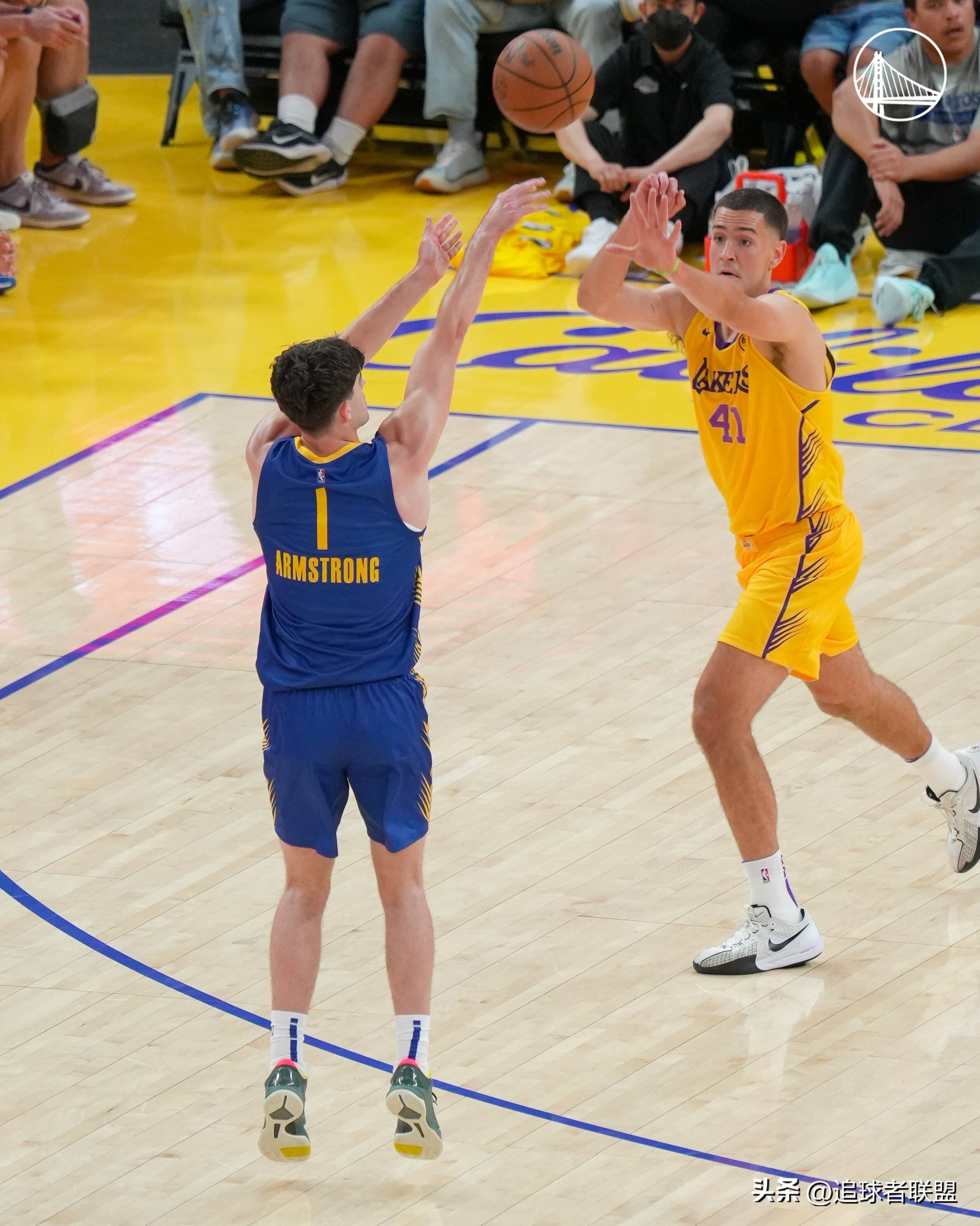 今晨洛杉矶湖人备战CBA常规赛，队长鼓劲细节曝光，态度坚定，纪律约束更严格的简单介绍