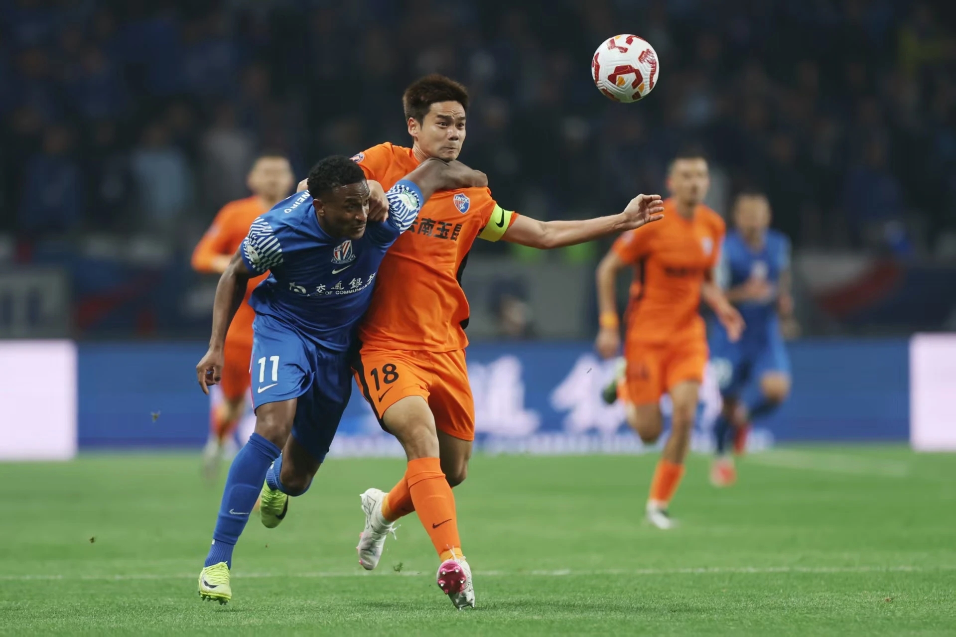 关于清晨中超传出新动向；国际米兰迎来里程碑；管理层表态——气氛紧张；球队文化再被提及的信息