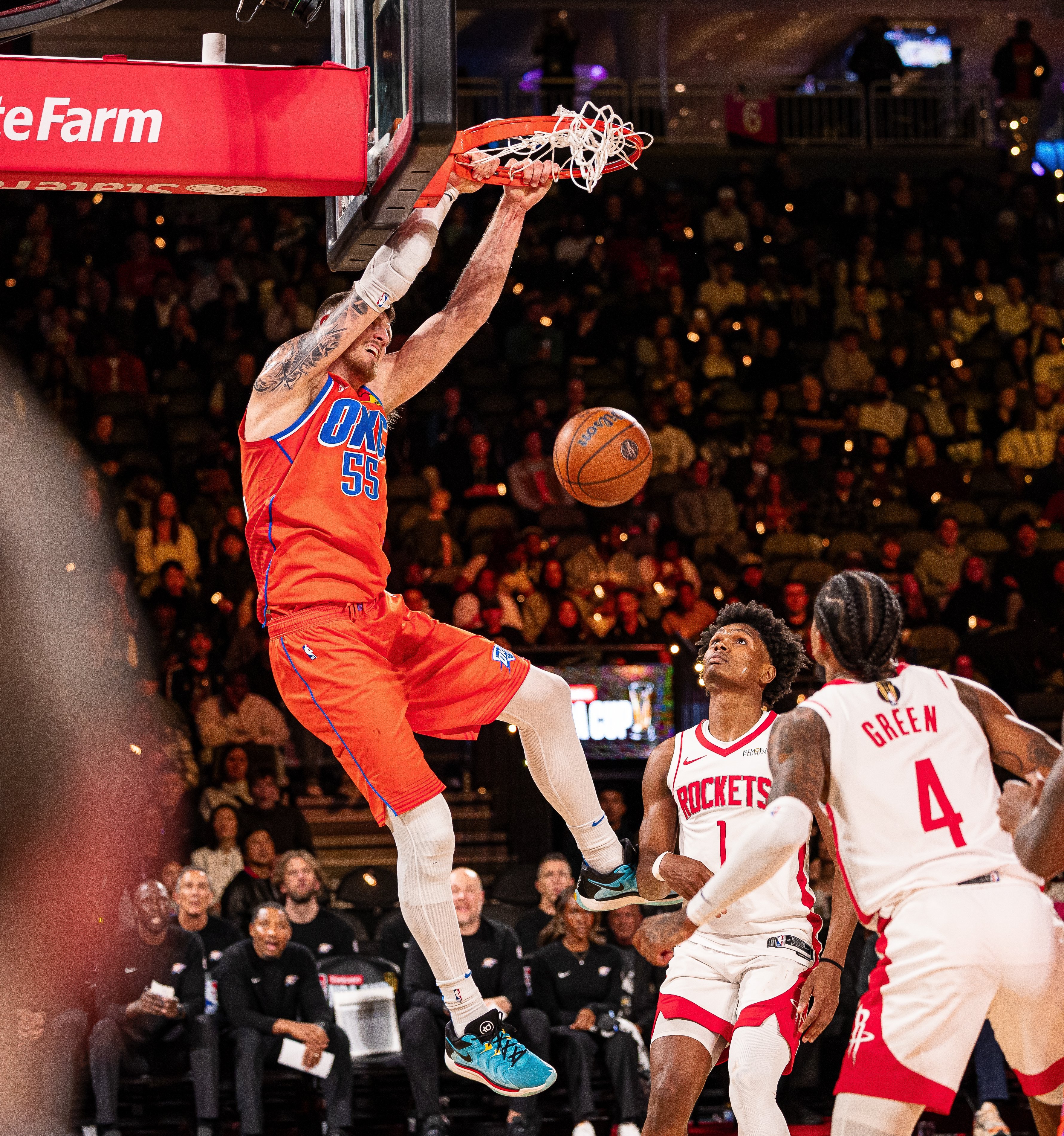 APP下载多特蒙德强势反弹备战NBA常规赛巴特勒爆冷击败拜仁，迈阿密热火围绕NBA总决赛豪取连胜看傻球迷(郑钦文温网首轮爆冷出局)