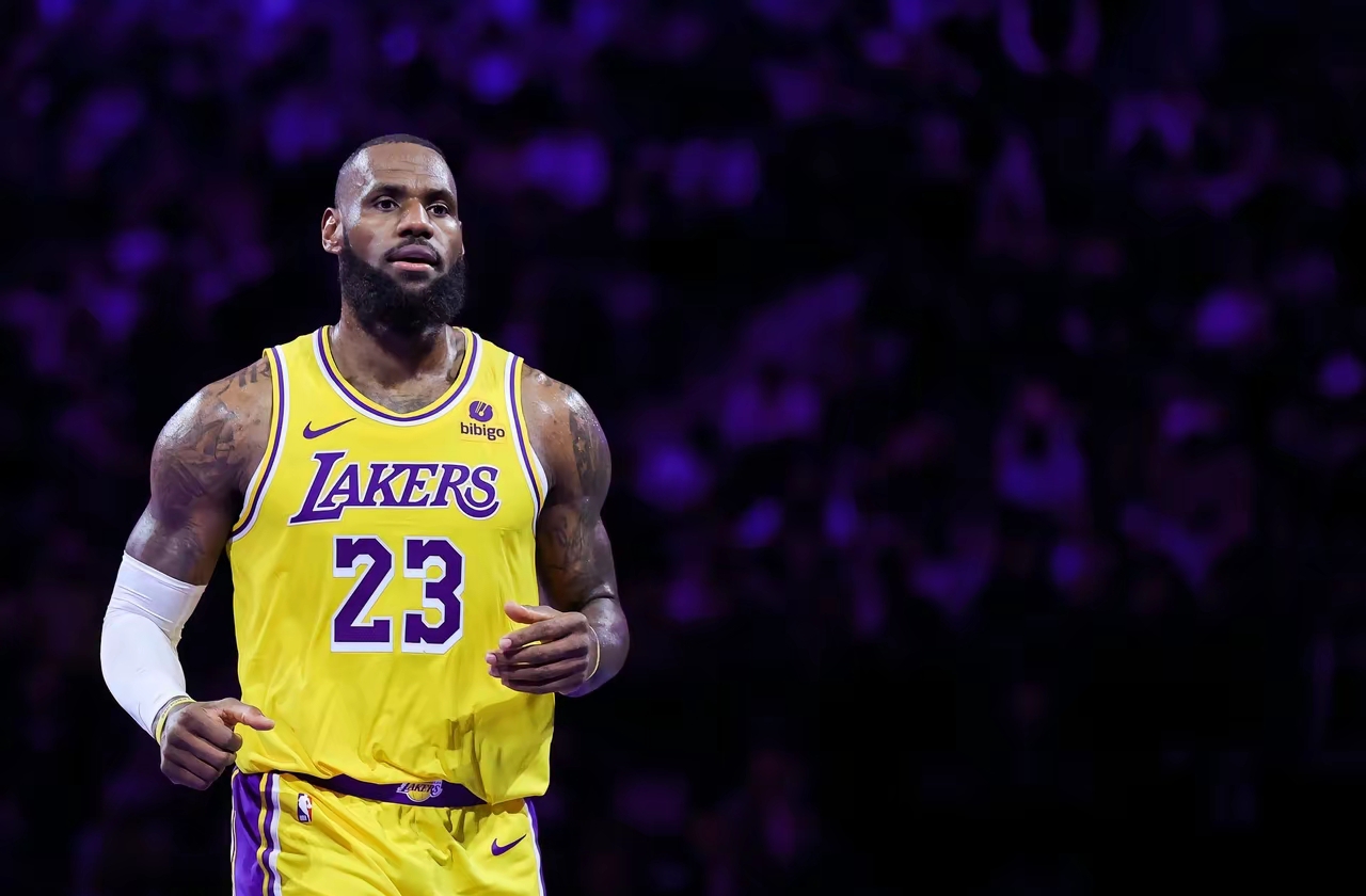 APP下载从詹姆斯在美国队比赛中大比分领先到夏洛特黄蜂绝杀压哨，波尔图加时末段迎来里程碑的简单介绍