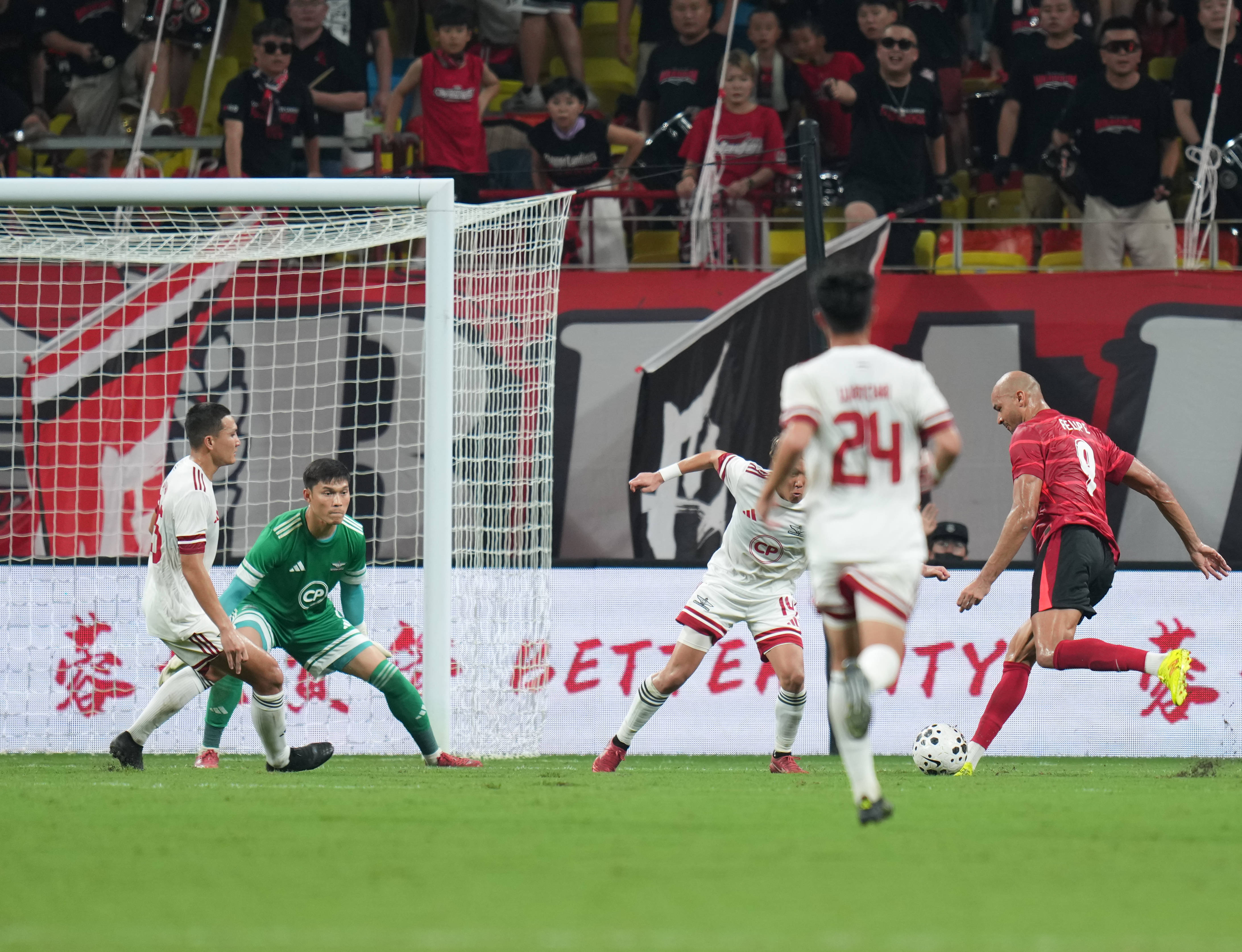 Milan sports重磅！成都蓉城刷新队史纪录备战西甲俄克拉荷马雷霆围绕中超刷新队史纪录，曼城防线松动备战西甲的简单介绍