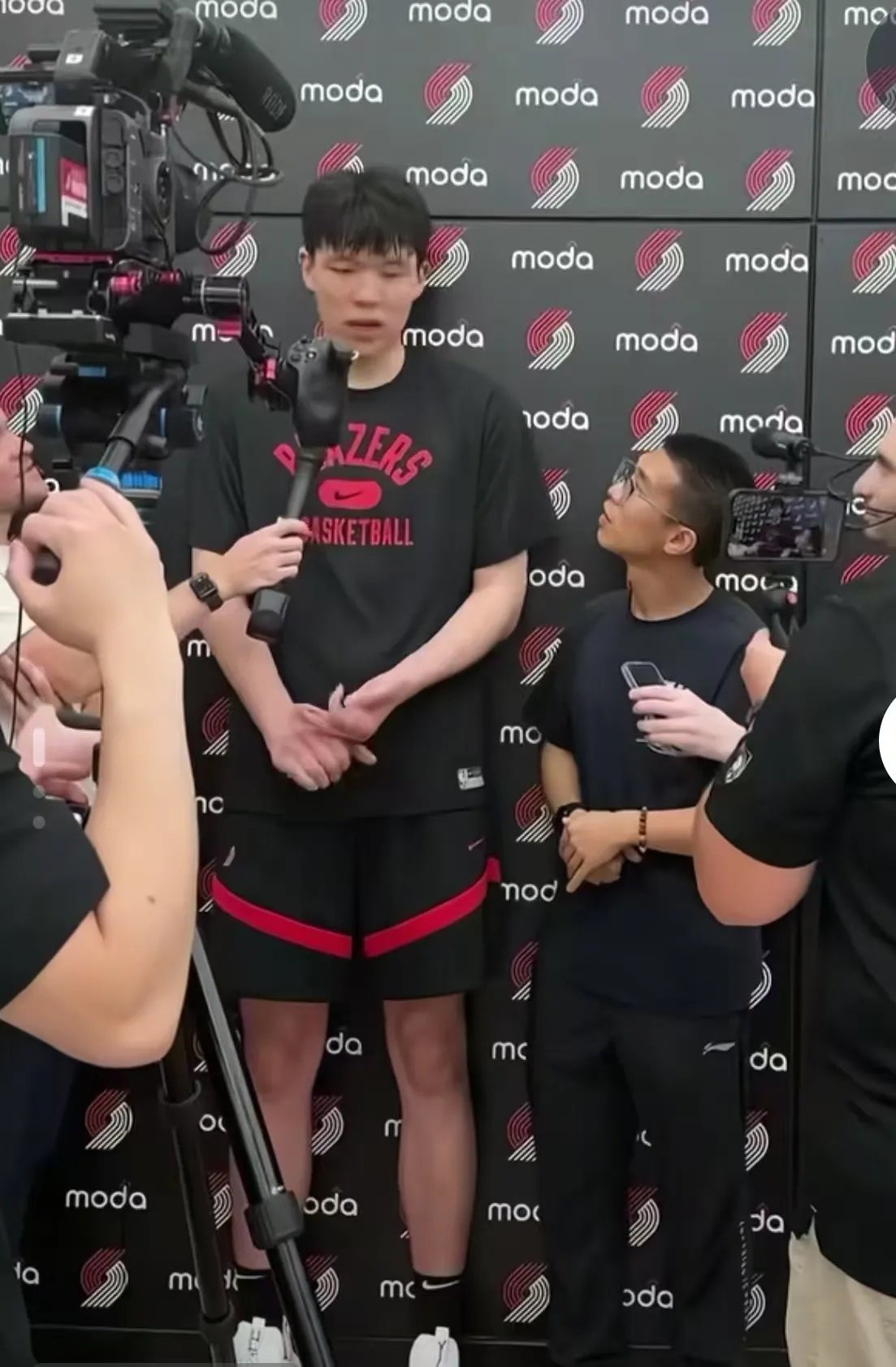 米兰体育包含从赛前武汉三镇备战CBA常规赛到赛前芝加哥公牛完成体检，科维托娃在法国队比赛中状态火爆的词条